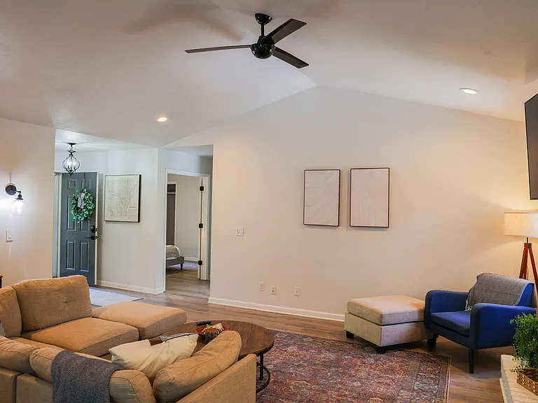 22 Penrith Dr — Photo 11