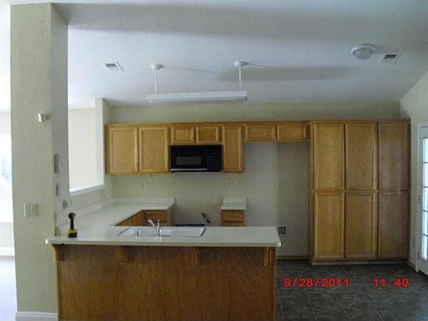 2nd image of 2117 E Euclid Ave