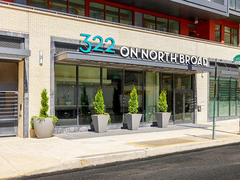 322 on North Broad — Photo 42
