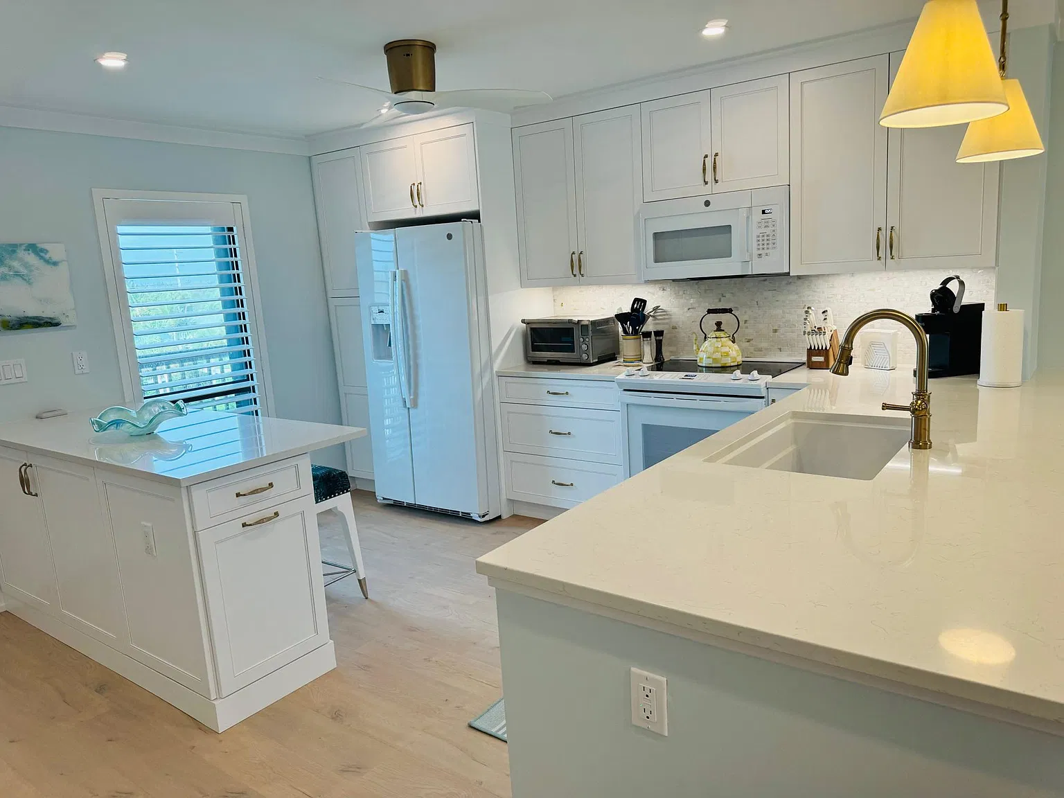 2 bed, 1050 sqft, $13,500 — Photo 2