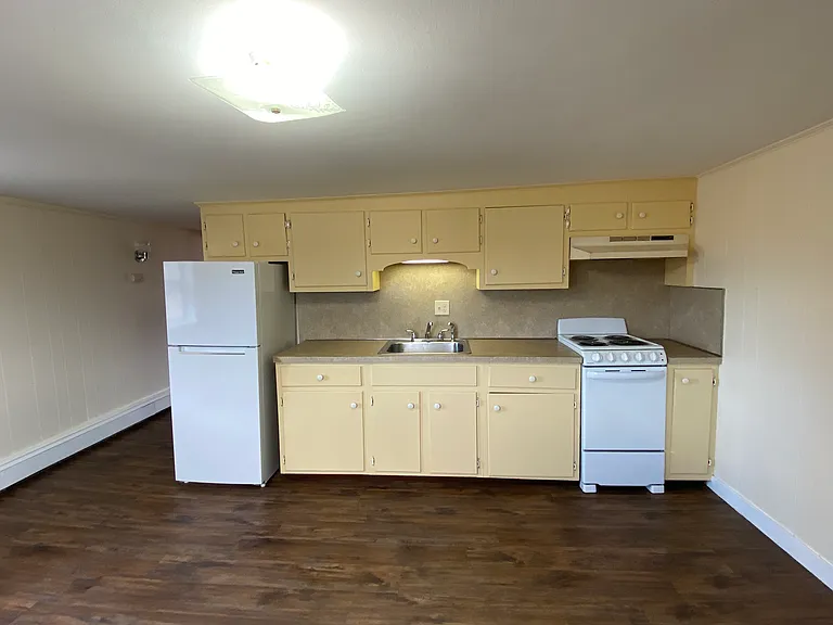 23 Pleasant St #6 — Photo 2
