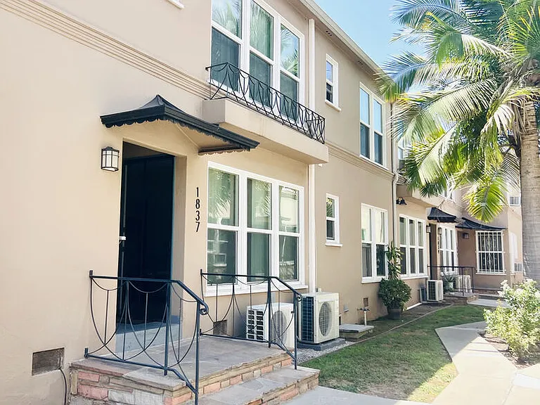 1837 N Normandie Ave #3 — Photo 4