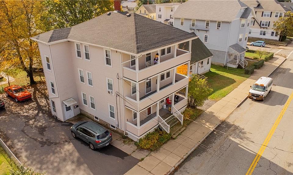 363 Logee St, Woonsocket, RI 02895 MLS 1297284 Zillow