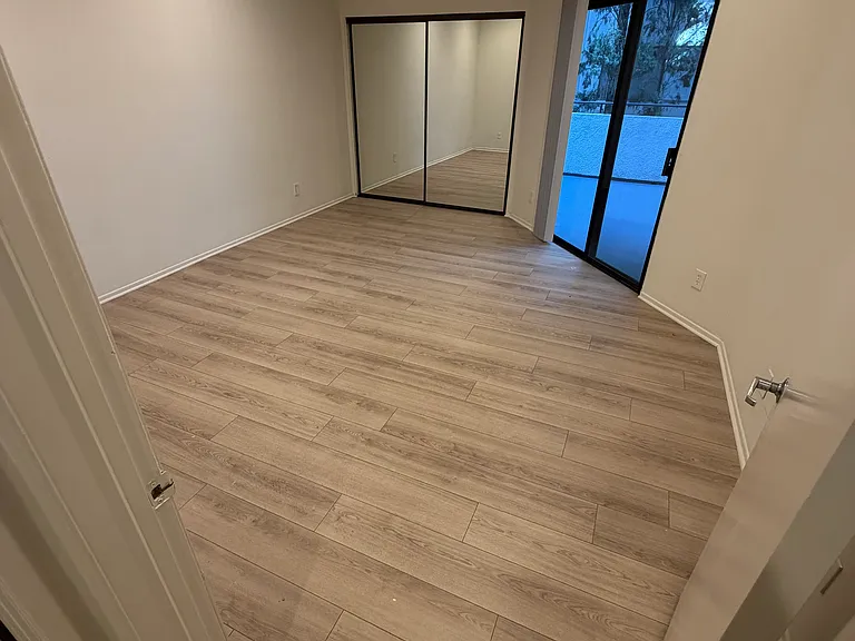 13112 Valleyheart Dr — Photo 22