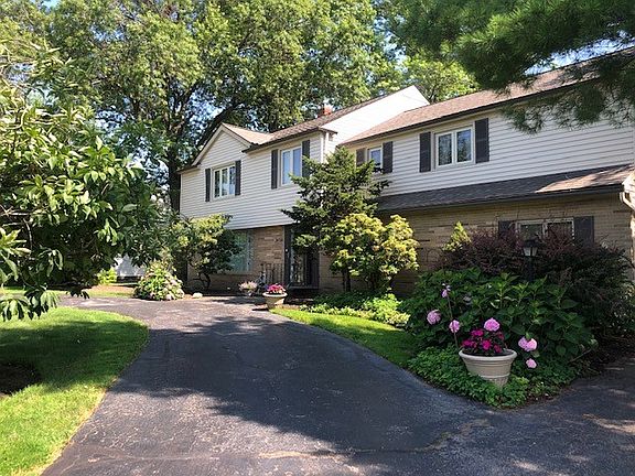 2nd image of 24730 Penshurst Dr