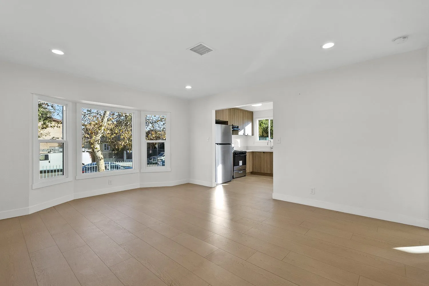 2 bed, 700 sqft, $2,850 — Photo 4