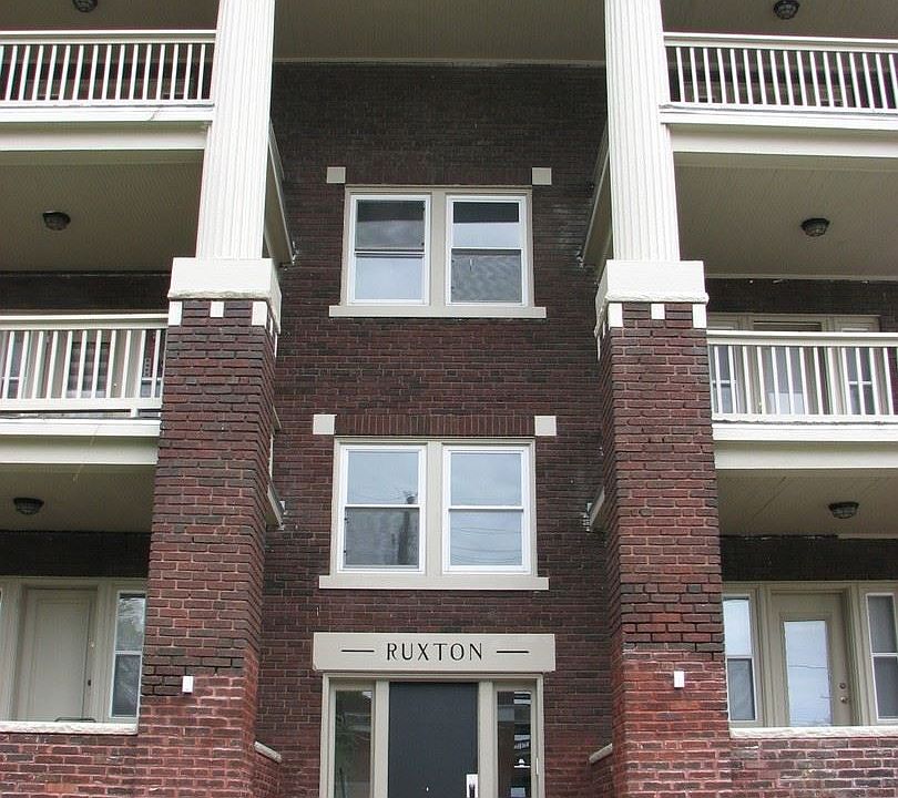 1st image of 3845 Wyandotte St APT 5