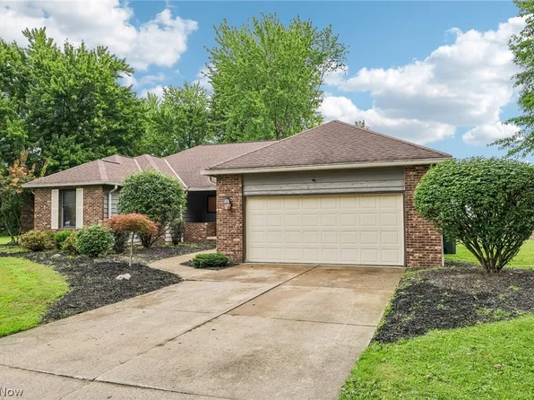 32078 Willow Cir, Avon Lake, OH 44012