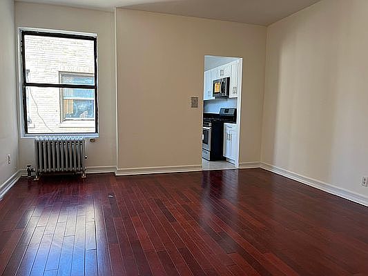 2nd image of 640 W 171st St #68