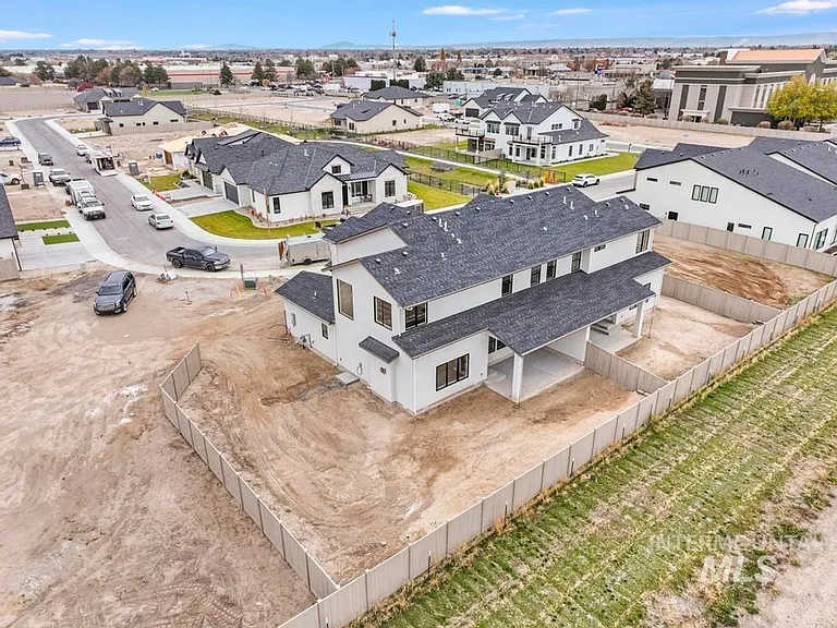 547 Canyon Falls Dr — Photo 41