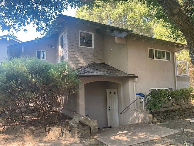 1st image of 894 Old Farm Ln