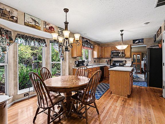 5th image of 10094 Brandsteade Ct