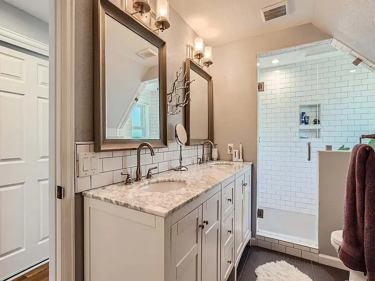 1501 W Cucharras St — Photo 10