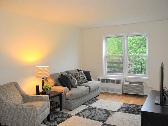 4th image of 66-92 Selfridge St #6E