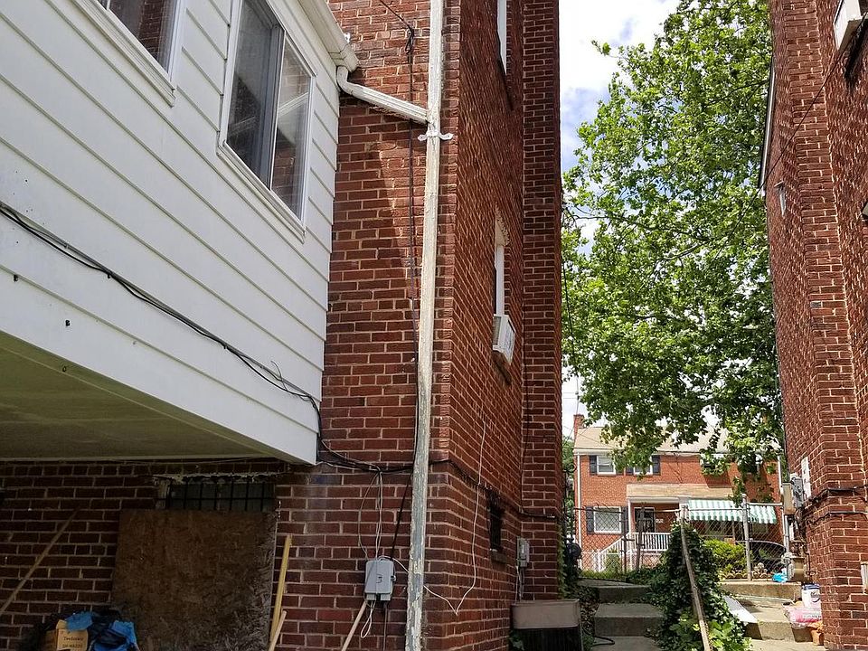 2nd image of 4367 Dubois Pl SE