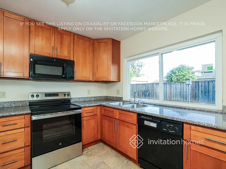 120 Lainey Ct — Photo 8