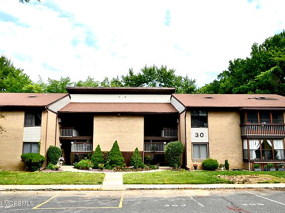 2nd image of 30 Meadow Green Cir Unit G