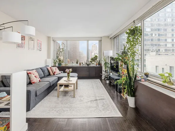 322 West 57th Street image 1 of 15