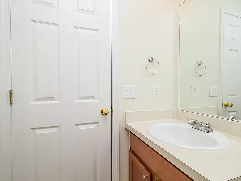 4565 Hawthorn Dr — Photo 18