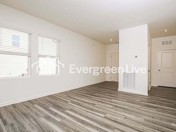 4th image of 741 Shepard Rock Dr