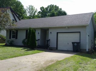 721 Glenmoor Dr, Evansville, IN 47715