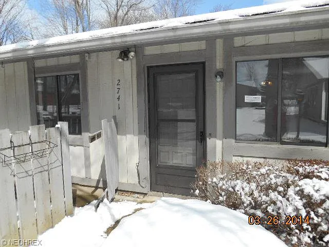 2741 Mull Ave photo 1