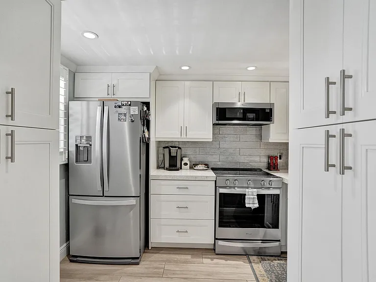 106 Royal Park Dr #2A — Photo 17