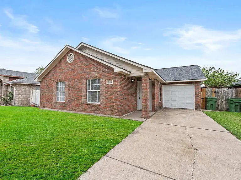 3110 Aberdeen Dr — Photo 2