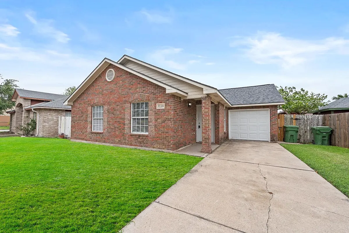 Building Photo - 3110 Aberdeen Dr