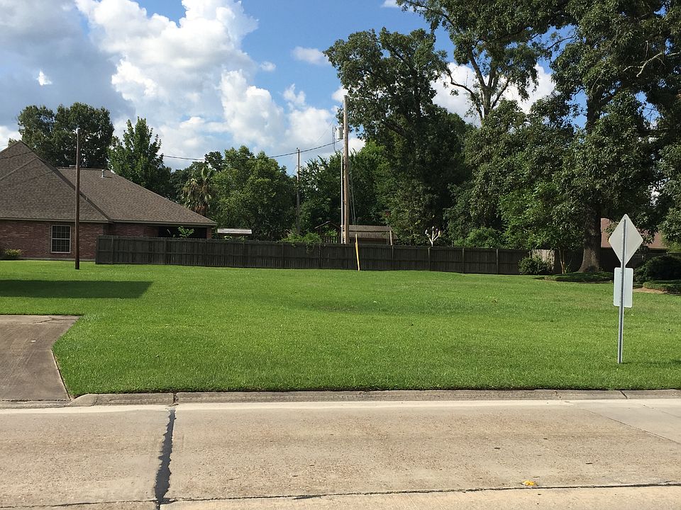 1st image of 163X90 Lot Maplewood Dr