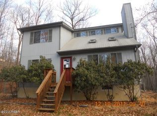 58 Spring Ct, Bushkill, PA 18324