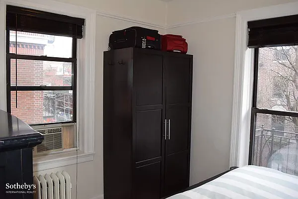 Rented by Sotheby's International Realty | media 22