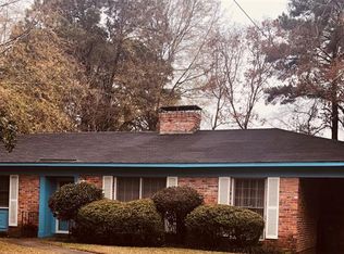 2724 Forsyth Ln, Montgomery, AL 36116