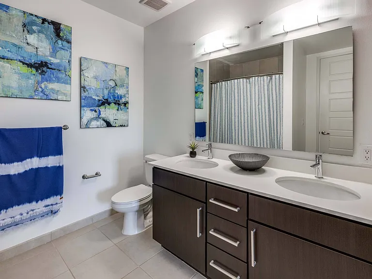 Vantage Med Center — Photo 27