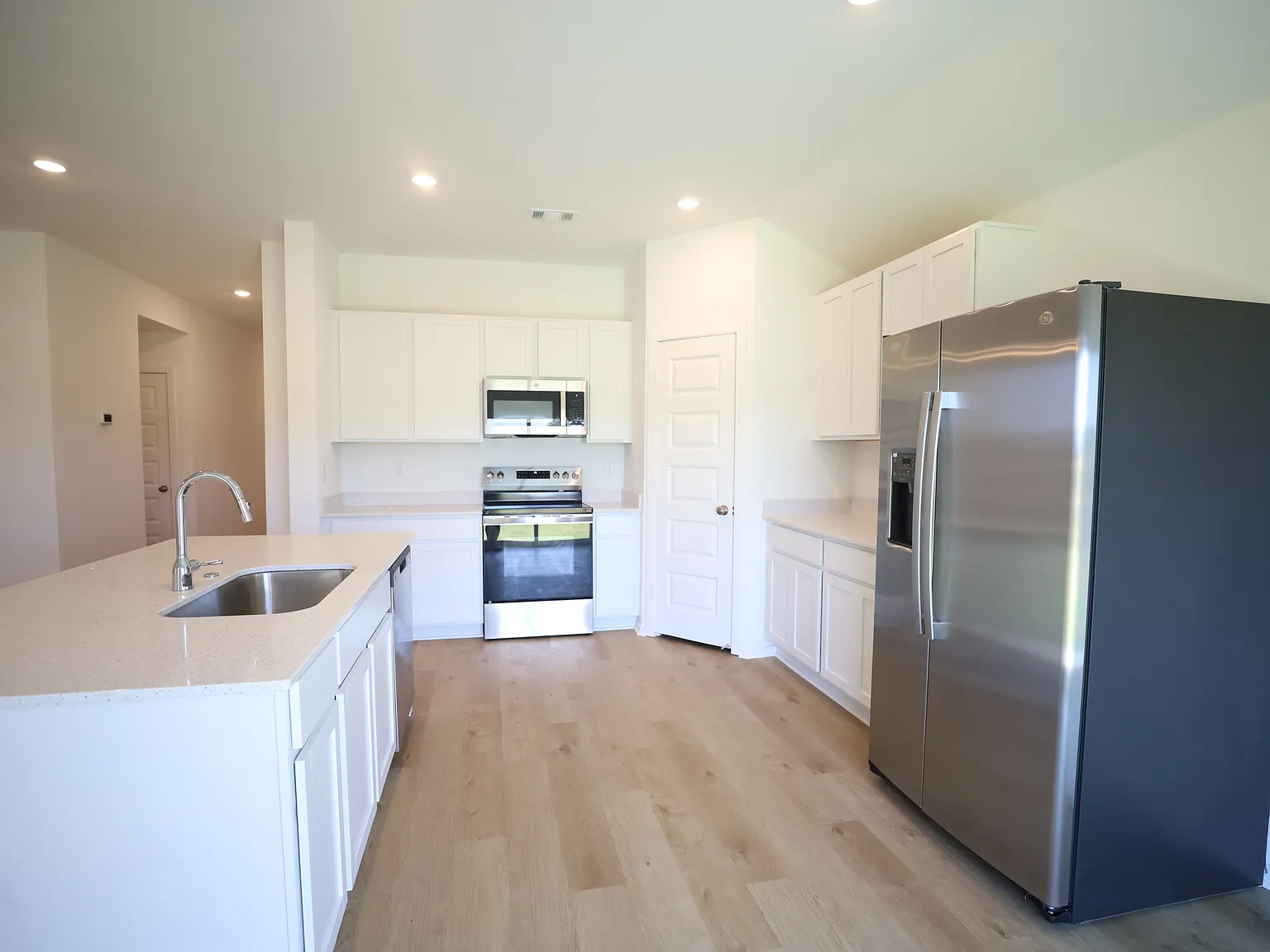 3 bed, 1523 sqft, $1,600 — Photo 3