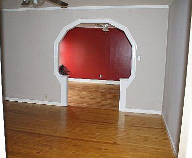 3rd image of 309 Carver Ln