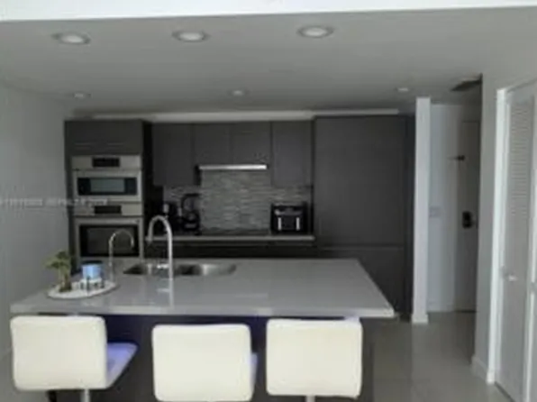 7661 NW 107th Ave APT 206, Doral, FL 33178