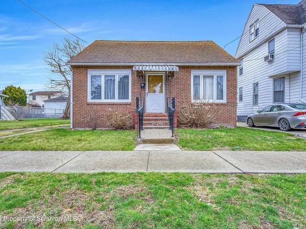 31 Edison St, Wilkes Barre, PA 18702