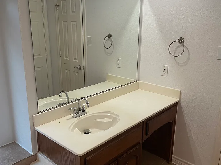 5304 Kathryn Dr — Photo 34