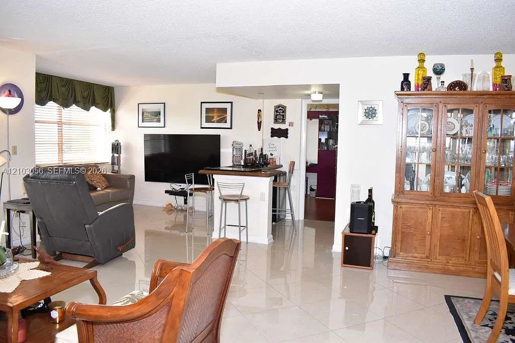 Park Place Condominium No — Photo 2