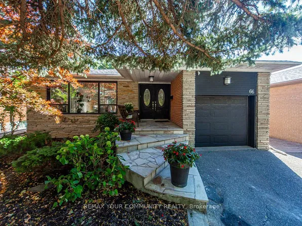 66 Decarie Cir, Toronto, ON M9B 3J3