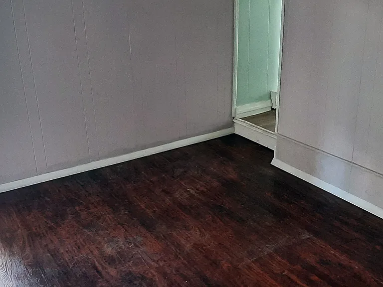 1212 Dekalb St #2R — Photo 2