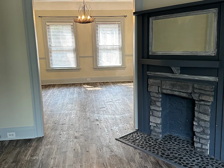 1266 W 112th St #TOWNHOUSE — Photo 5