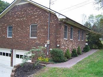 2nd image of 134 East Ln