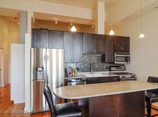 165 N Canal St APT 1504, Chicago, IL 60606
