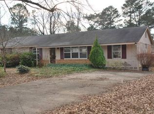 703 Sylvan Rd, Columbus, MS 39702
