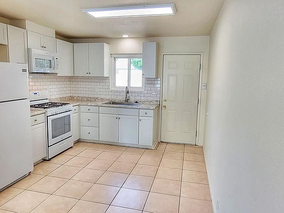 3rd image of 442 S 1st Ave APT B