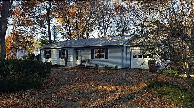 1st image of 5 Oak Hill Dr