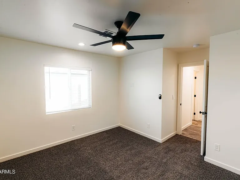 1619 S 15th Ave — Photo 11