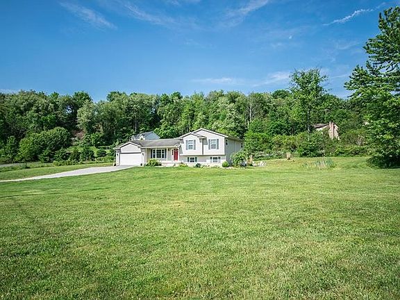 4th image of 114 Old Mill Run Ln